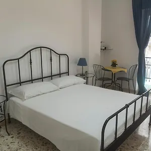 Alvarez De Toledo Couette-café Naples